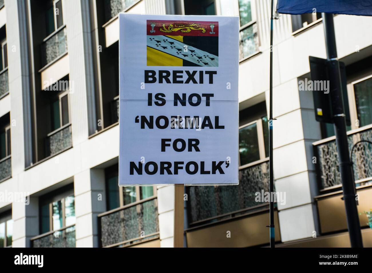 London Uk 22nd Oct 2022 Brits Join Thousands Demand For A General London Uk 22nd Oct 2022 Brits Join Thousands Demand For A General
