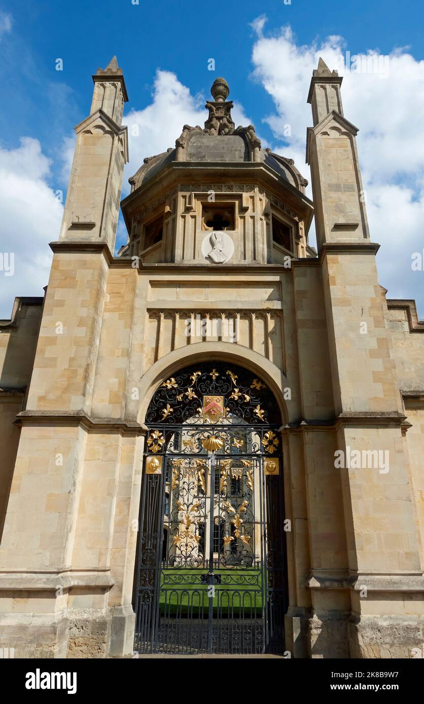 Ornate entrance to the quadrangle of All Souls College, University of Oxford, Oxford, Oxfordshire, England. Stock Photo