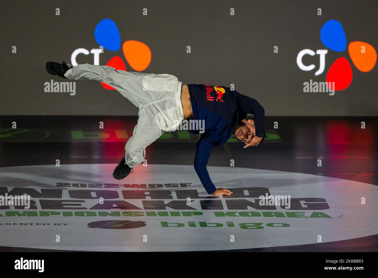 (221022) SEOUL, Oct. 22, 2022 (Xinhua) Team America's Bboy