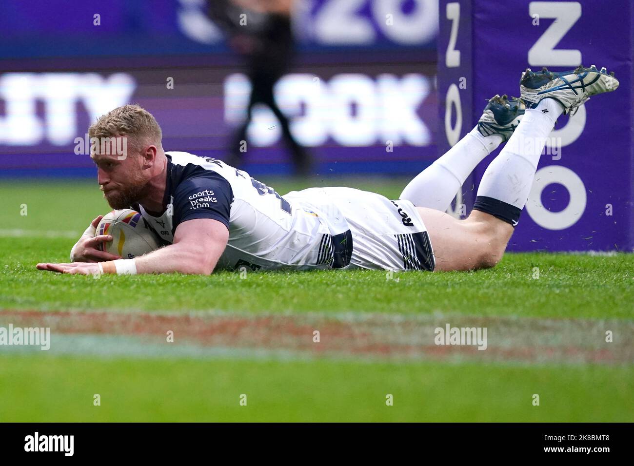 Luke thompson 2022 world cup hi-res stock photography and images - Alamy