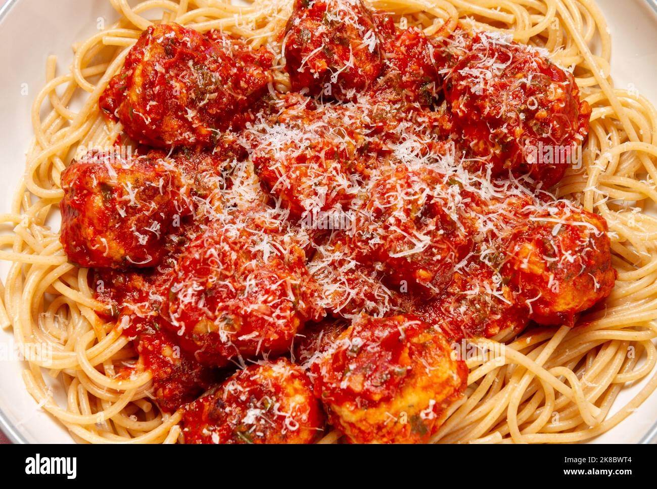 Turkey meatballs with garlic and basil tomato sauce and wholewheat