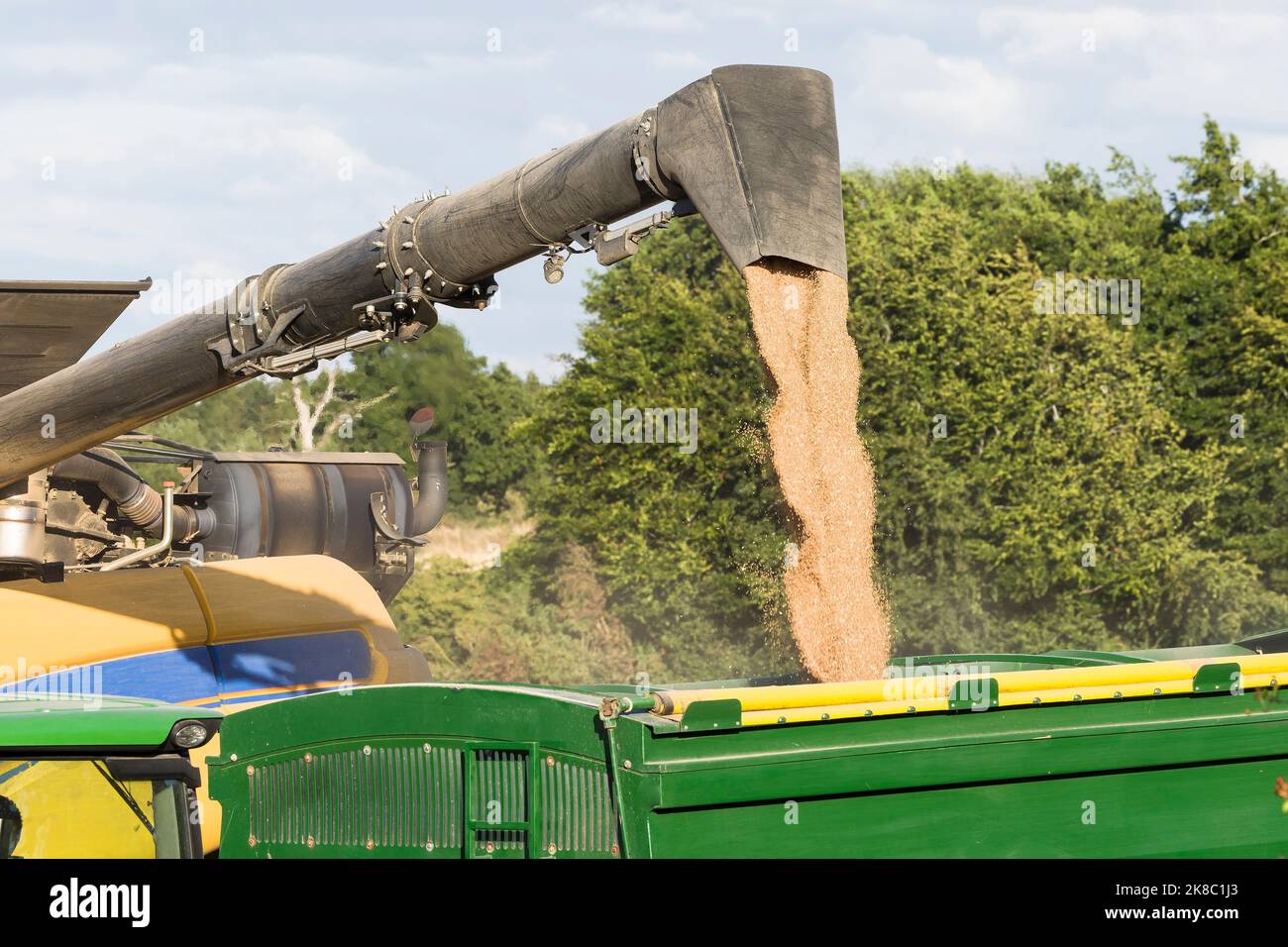 Combine harvester uk hires stock photography and images Alamy