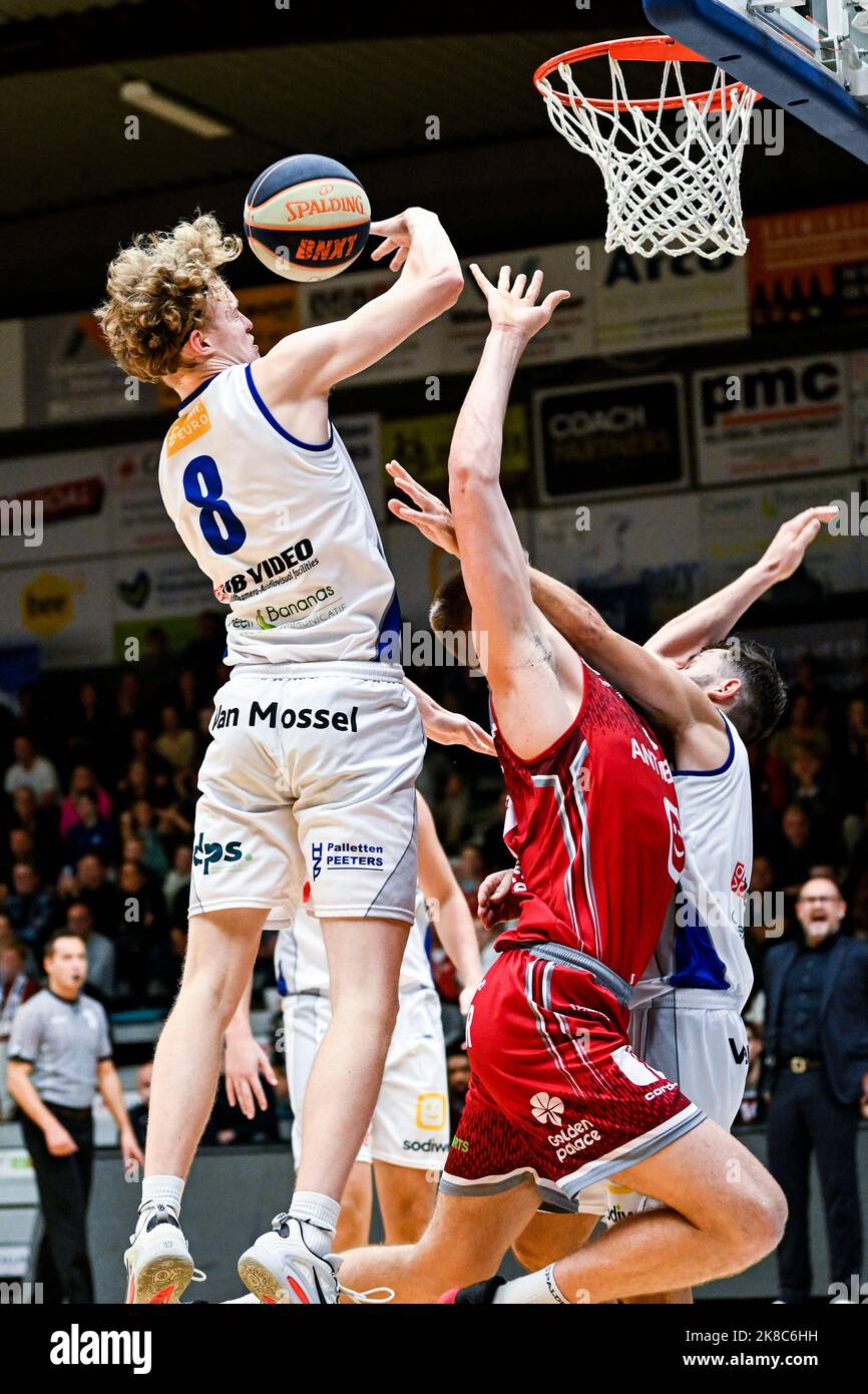 Mechelen's Joppe Mennes, Antwerp's Thijs De Ridder and Mechelen's Domien Loubry pictured in