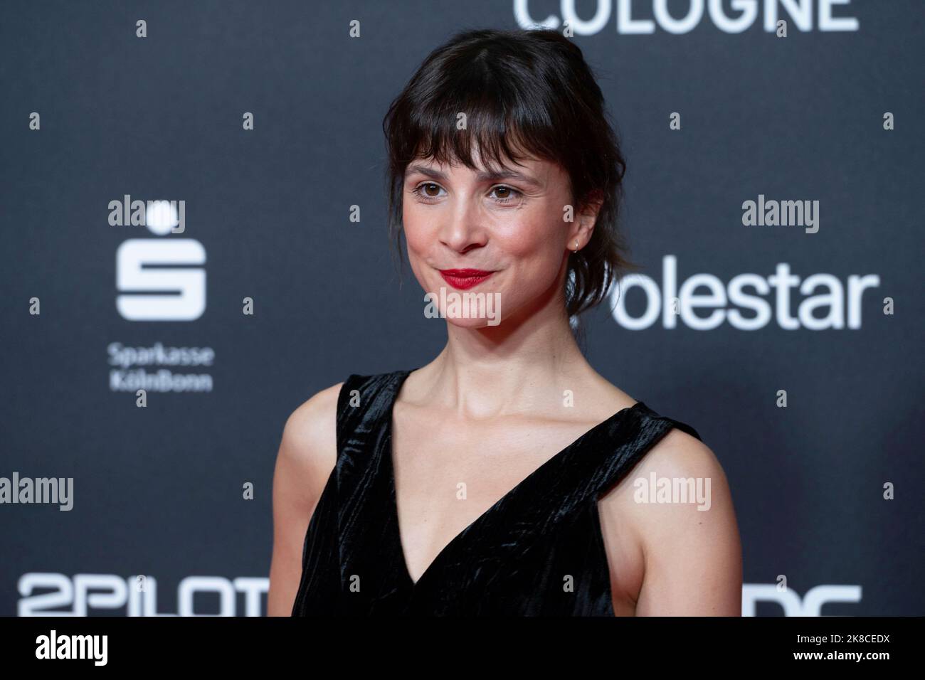 Cologne, Deutschland. 22nd Oct, 2022. Aylin TEZEL, actress, red carpet ...