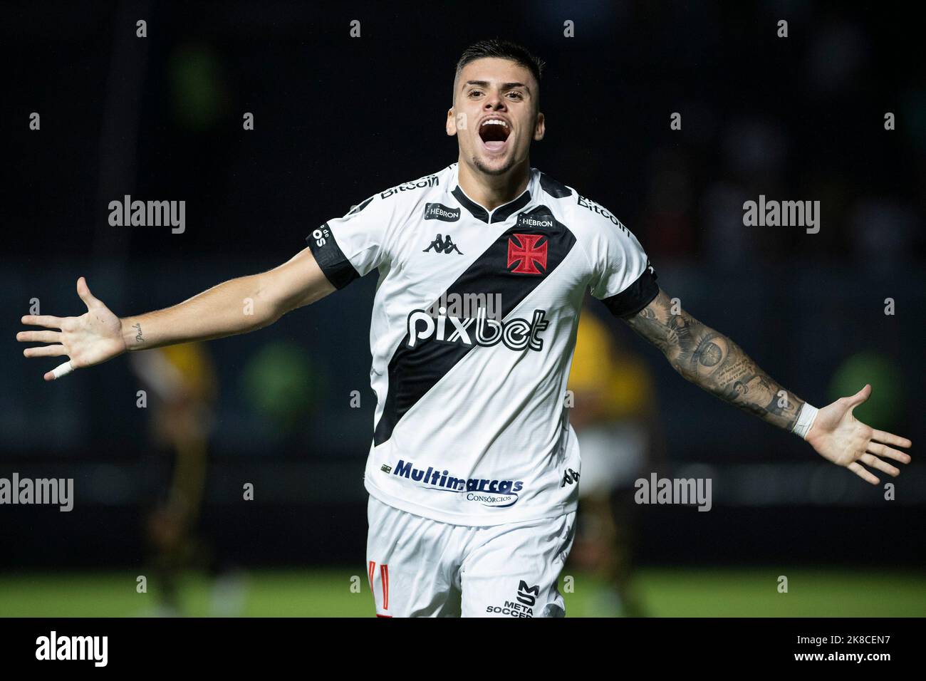 RJ - Rio de Janeiro - 10/22/2022 - BRAZILIAN B 2022, VASCO X CRICIUMA -  Gabriel Pec player of Vasco celebrates his goal during a match against  Criciuma at Sao Januario stadium