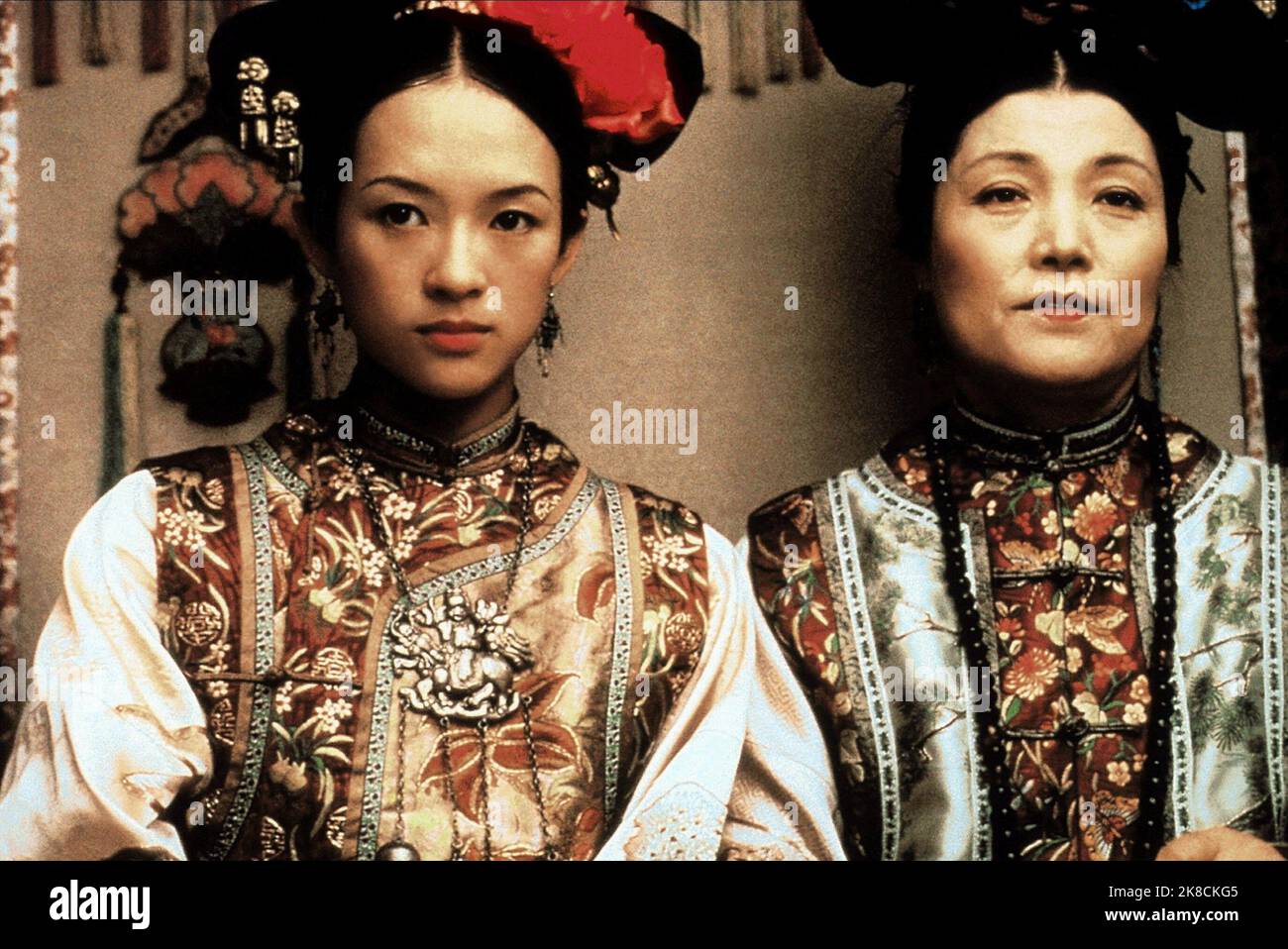 Zhang Ziyi & Cheng Pei-Pei Film: Crouching Tiger, Hidden Dragon (Wo hu cang long) Characters: Jen Yu (Mandarin version)  Tw/Chn/Hk/Usa 2000, Director: Ang Lee 18 May 2000   **WARNING** This Photograph is for editorial use only and is the copyright of SONY PICTURES CLASSICS and/or the Photographer assigned by the Film or Production Company and can only be reproduced by publications in conjunction with the promotion of the above Film. A Mandatory Credit To SONY PICTURES CLASSICS is required. The Photographer should also be credited when known. No commercial use can be granted without written aut Stock Photo