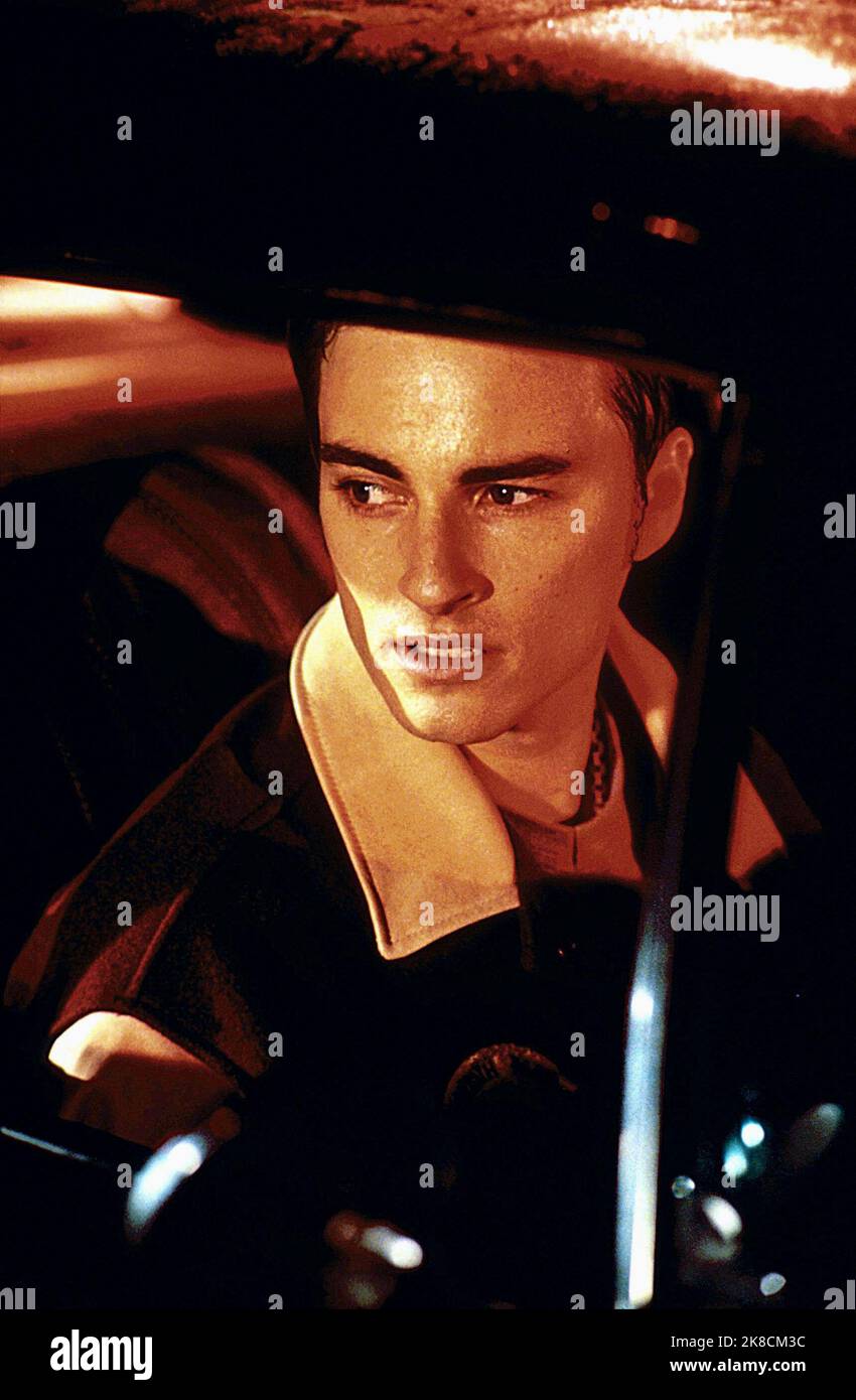 Kerr Smith Film: Final Destination (USA/CAN 2000) Characters: Carter Horton  Director: James Wong 16 March 2000   **WARNING** This Photograph is for editorial use only and is the copyright of NEW LINE CINEMA and/or the Photographer assigned by the Film or Production Company and can only be reproduced by publications in conjunction with the promotion of the above Film. A Mandatory Credit To NEW LINE CINEMA is required. The Photographer should also be credited when known. No commercial use can be granted without written authority from the Film Company. Stock Photo