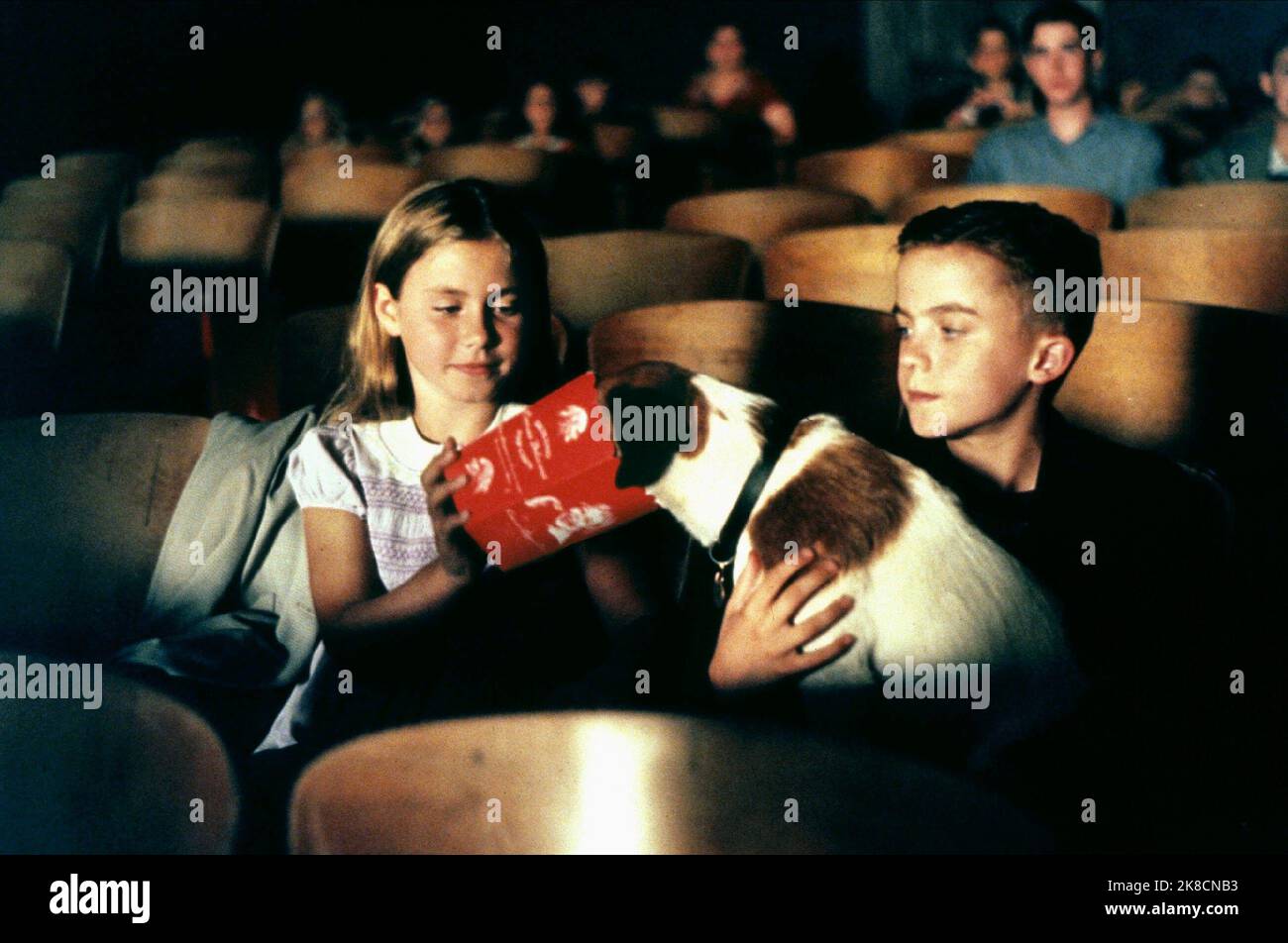 Caitlin Wachs, Frankie Muniz & Dog Film My Dog Skip (2000) Characters