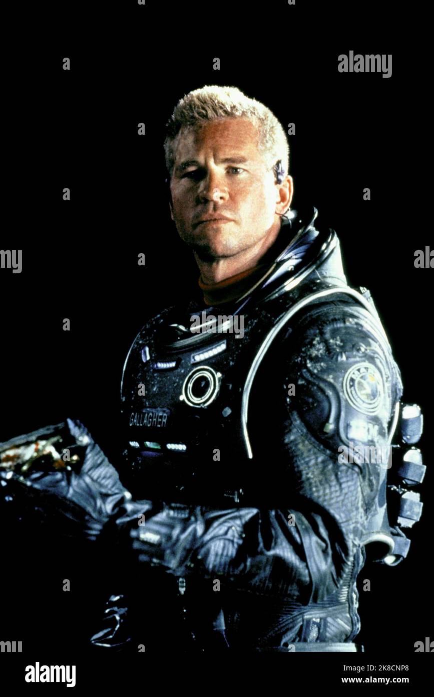 Val Kilmer Film: Red Planet (USA/AUS 2000) Characters: Robby Gallagher  Director: Antony Hoffman 06 November 2000   **WARNING** This Photograph is for editorial use only and is the copyright of WARNER BROS. and/or the Photographer assigned by the Film or Production Company and can only be reproduced by publications in conjunction with the promotion of the above Film. A Mandatory Credit To WARNER BROS. is required. The Photographer should also be credited when known. No commercial use can be granted without written authority from the Film Company. Stock Photo