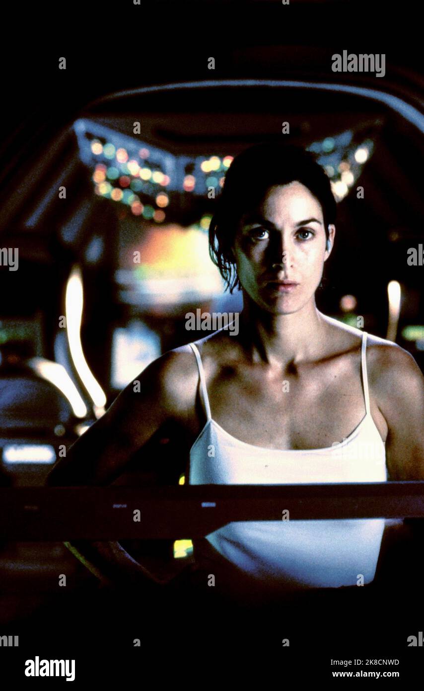 Carrie Anne Moss Film: Red Planet (USA/AUS 2000)   Director: Antony Hoffman 06 November 2000   **WARNING** This Photograph is for editorial use only and is the copyright of WARNER BROS. and/or the Photographer assigned by the Film or Production Company and can only be reproduced by publications in conjunction with the promotion of the above Film. A Mandatory Credit To WARNER BROS. is required. The Photographer should also be credited when known. No commercial use can be granted without written authority from the Film Company. Stock Photo