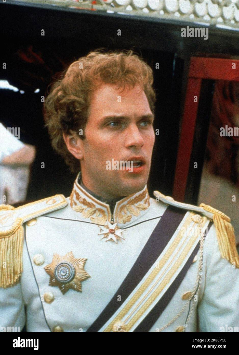 Daniel Lapaine Film: The 10th Kingdom (TV-Miniserie) Characters: PRINCE WENDELL  Usa/Uk/De 2000, Director: David Carson & Herbert Wise 27 February 2000   **WARNING** This Photograph is for editorial use only and is the copyright of HALLMARK ENTERTAINMENTNBC and/or the Photographer assigned by the Film or Production Company and can only be reproduced by publications in conjunction with the promotion of the above Film. A Mandatory Credit To HALLMARK ENTERTAINMENTNBC is required. The Photographer should also be credited when known. No commercial use can be granted without written authority from Stock Photo