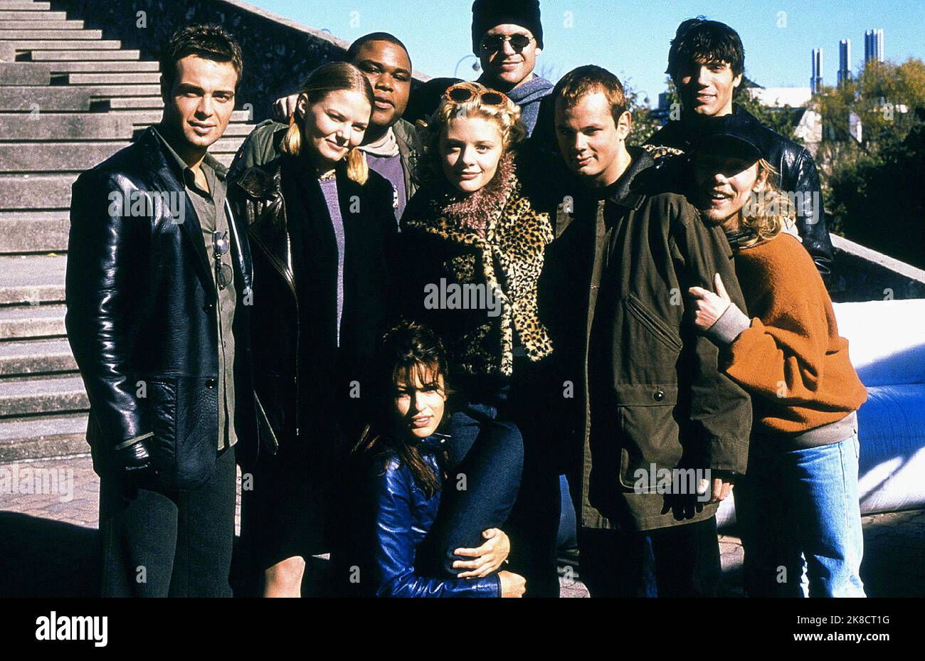 Joey Lawrence, Jennifer Morrison, Matthew Davis & Michael Bacall Film: Urban Legends 2: Final Cut (2000) Characters: ,Amy Mayfield,Travis Stark / Trevor Stark & Dirk Reynolds  Director: John Ottman 19 September 2000   **WARNING** This Photograph is for editorial use only and is the copyright of PHOENIX PICTURES and/or the Photographer assigned by the Film or Production Company and can only be reproduced by publications in conjunction with the promotion of the above Film. A Mandatory Credit To PHOENIX PICTURES is required. The Photographer should also be credited when known. No commercial use c Stock Photo