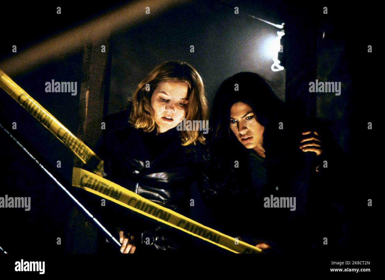 Jennifer Morrison & Eva Mendes Film: Urban Legends 2: Final Cut (2000) Characters: Amy Mayfield & Vanessa Valdeon  Director: John Ottman 19 September 2000   **WARNING** This Photograph is for editorial use only and is the copyright of PHOENIX PICTURES and/or the Photographer assigned by the Film or Production Company and can only be reproduced by publications in conjunction with the promotion of the above Film. A Mandatory Credit To PHOENIX PICTURES is required. The Photographer should also be credited when known. No commercial use can be granted without written authority from the Film Company Stock Photo