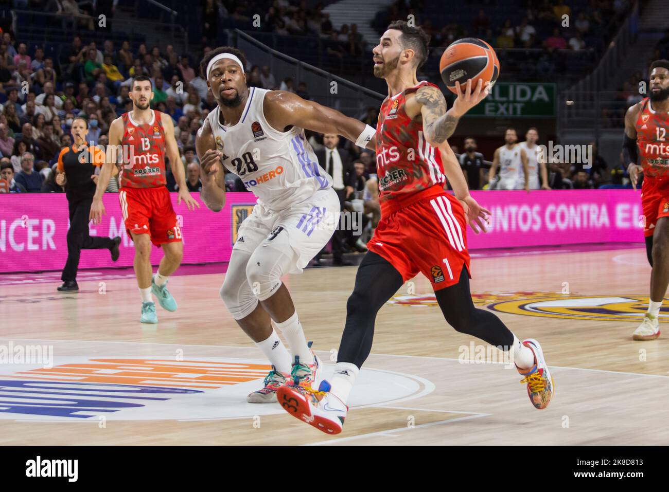 Madrid, Spain. 21st Oct, 2022. Guerschon Yabusele (L) and Luca Vildoza (R)during Real Madrid victory over Crvena Zvezda mts Belgrade 72 - 56 in Turkish Airlines Euroleague regular season game (round 4) celebrated at WiZink Center in Madrid (Spain). October 21st 2022. (Photo by Juan Carlos García Mate/Pacific Press/Sipa USA) Credit: Sipa USA/Alamy Live News Stock Photo