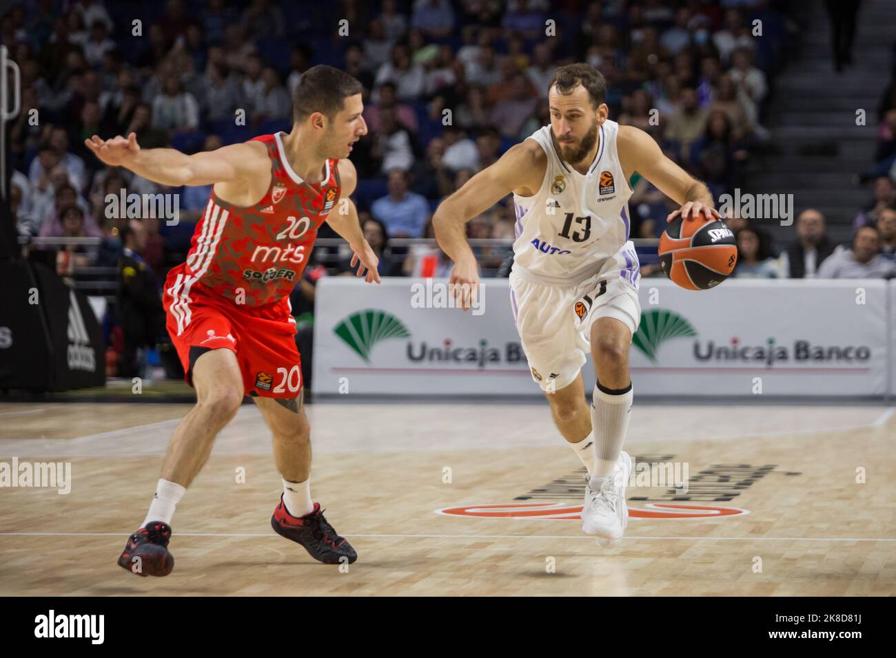 Madrid, Spain. 21st Oct, 2022. Nikola Ivanovic (L) and Sergio Rodríguez (R)during Real Madrid victory over Crvena Zvezda mts Belgrade 72 - 56 in Turkish Airlines Euroleague regular season game (round 4) celebrated at WiZink Center in Madrid (Spain). October 21st 2022. (Photo by Juan Carlos García Mate/Pacific Press/Sipa USA) Credit: Sipa USA/Alamy Live News Stock Photo