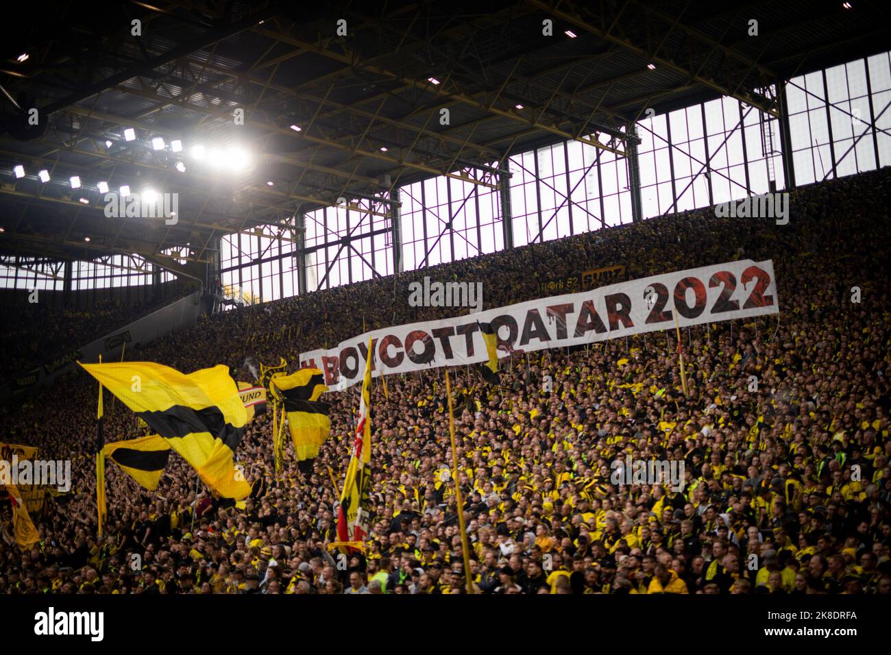 Dortmund, 22.10.2022 BVB Fans fordern den Boykott der Fussball Weltmeisterschaft in Katar. Plakat:  Boycott von Qatar 2022 Borussia Dortmund - VfB Stu Stock Photo