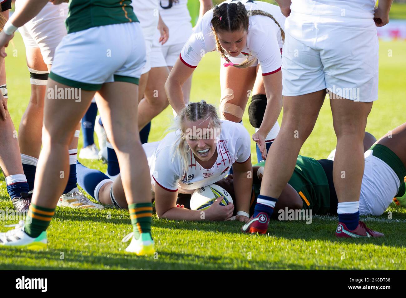 England forward pack drive over Rosie Galligan for her 2nd try during the Women's Rugby World Cup pool C match at Waitakere Stadium in Auckland, New Zealand. Picture date: Sunday October 23, 2022. Stock Photo