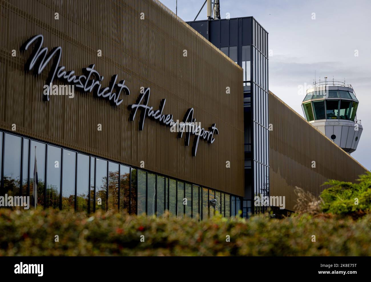 2022-10-23 09:12:32 MAASTRICHT - Maastricht Aachen Airport. Schiphol buys itself from Limburg airport for 4 million euros. ANP ROBIN VAN LONKHUIJSEN netherlands out - belgium out Stock Photo