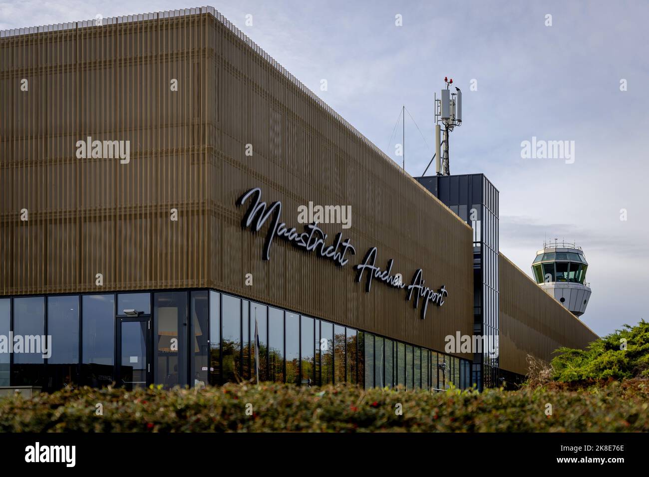 2022-10-23 09:12:20 MAASTRICHT - Maastricht Aachen Airport. Schiphol buys itself from Limburg airport for 4 million euros. ANP ROBIN VAN LONKHUIJSEN netherlands out - belgium out Stock Photo