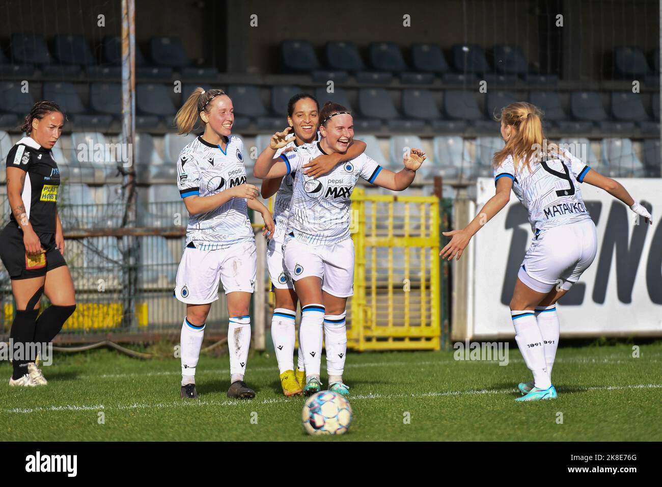 Aalst , Belgium. 22 October, 2022. players of Club YLA celebrating ...