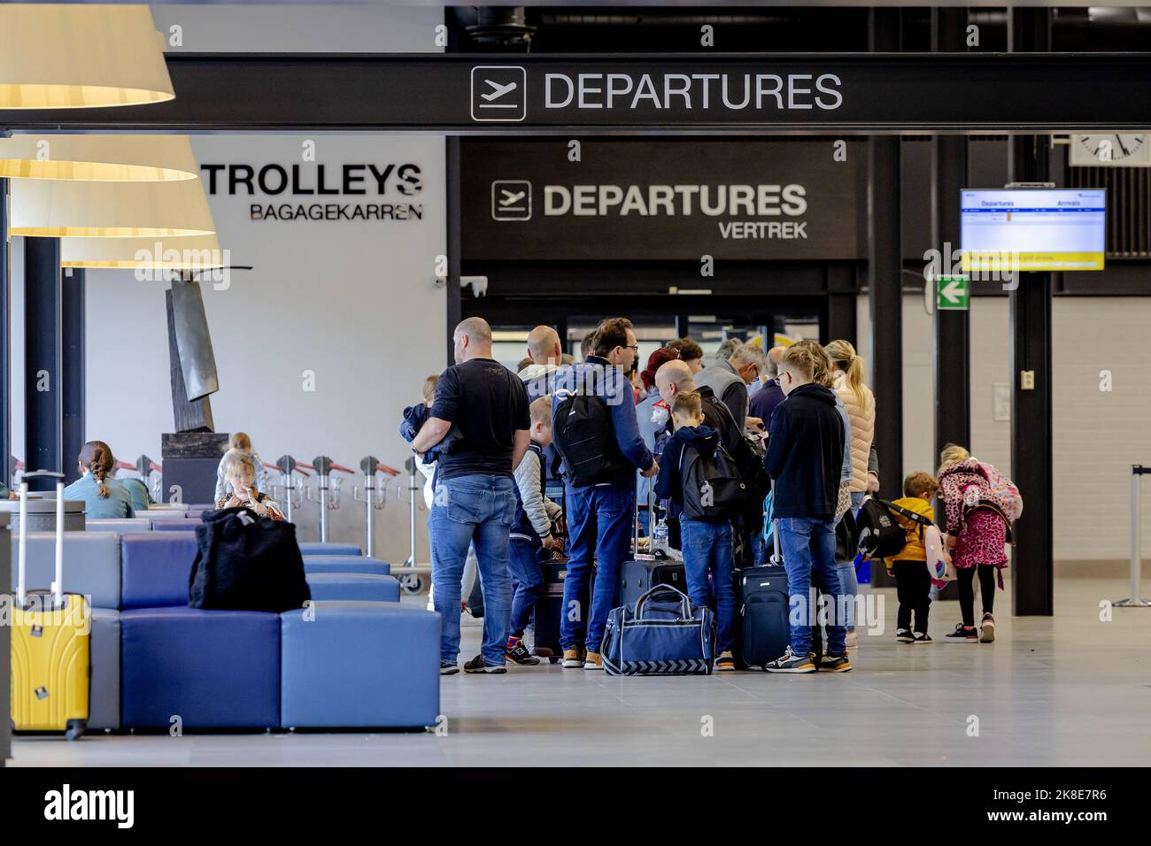 2022-10-23 09:27:14 MAASTRICHT - Travelers at Maastricht Aachen Airport. Schiphol buys itself from Limburg airport for 4 million euros. ANP ROBIN VAN LONKHUIJSEN netherlands out - belgium out Stock Photo