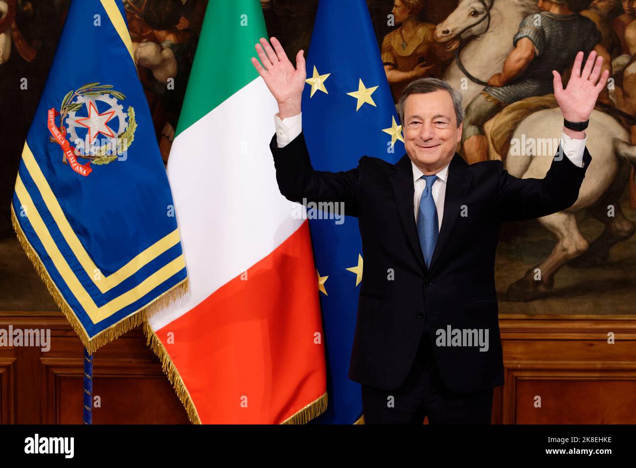 Italy's outgoing prime minister, Mario Draghi waves after the cabinet minister bell handover ceremony at Palazzo Chigi in Rome on October 23, 2022. Stock Photo