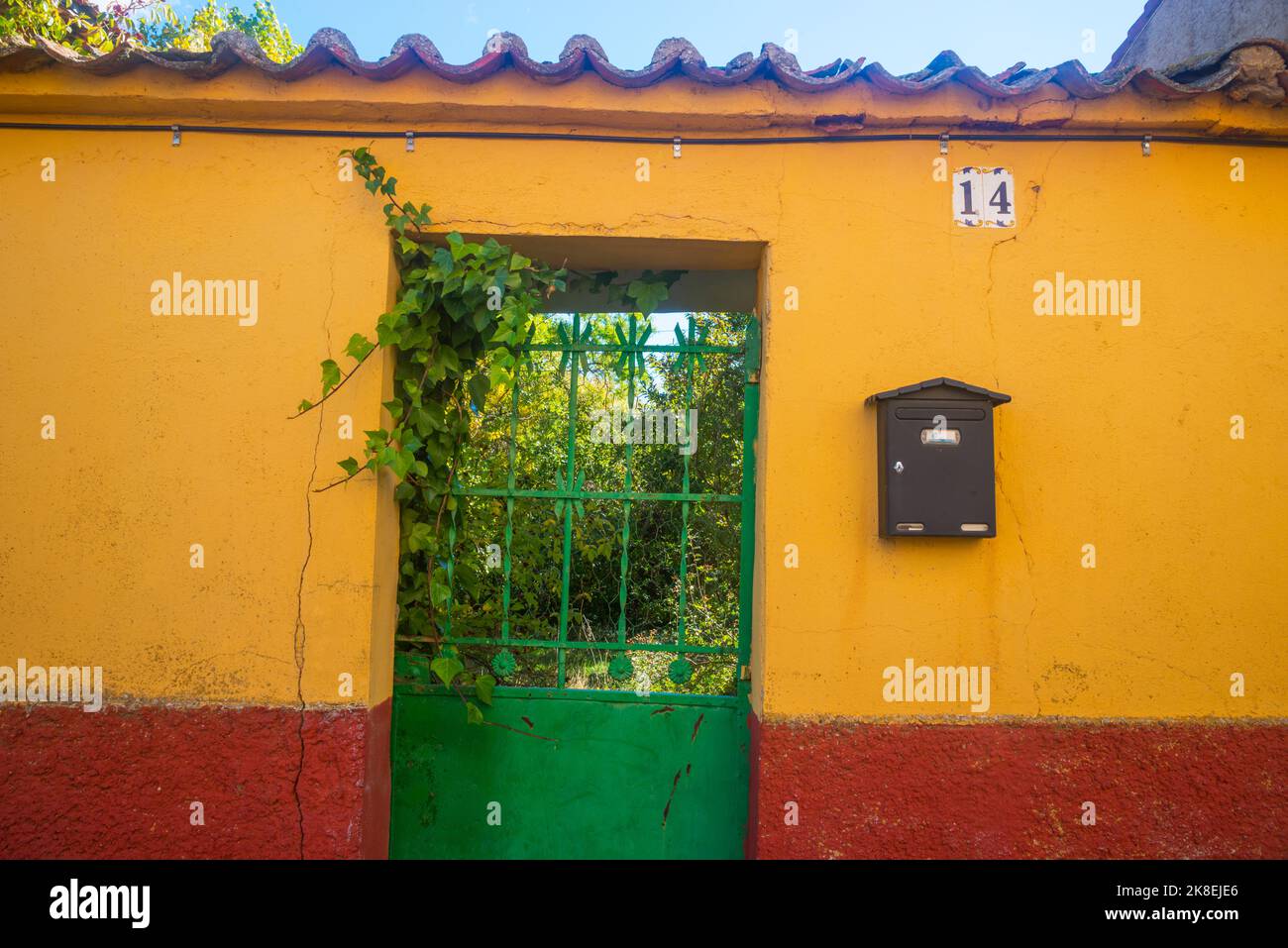 Facade of abandoned house Stock Photo Alamy