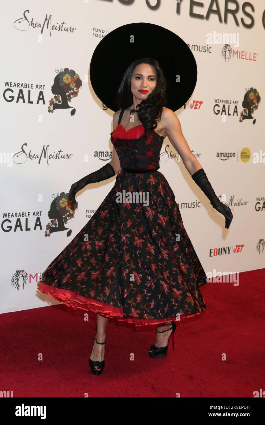 LOS ANGELES - OCT 22: Jurnee Smollett at the 5th Annual Wearable Art
