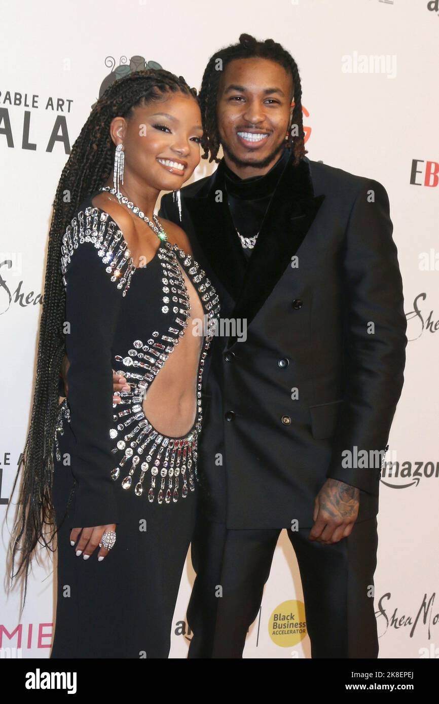 LOS ANGELES - OCT 22:  Halle Bailey, DDG aka Darryl Dwayne Granberry Jr at the 5th Annual Wearable Art Gala at Barker Hanger on October 22, 2022 in Santa Monica, CA Stock Photo