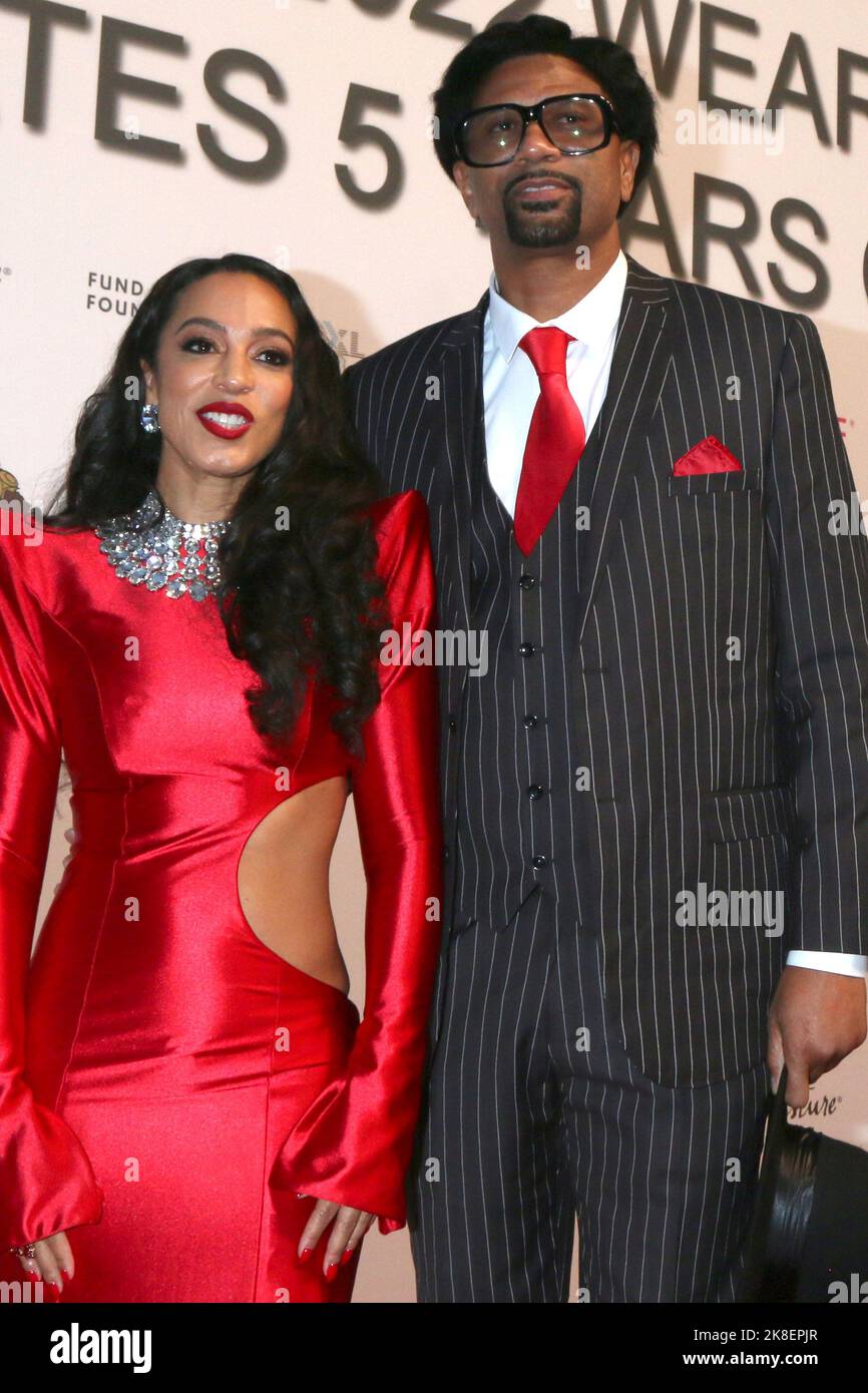 LOS ANGELES - OCT 22: Angela Rye, Jalen Ross at the 5th Annual Wearable
