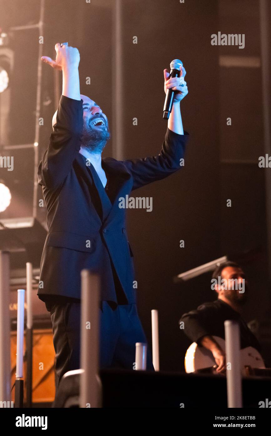 Naples, Salerno, Italy. 22nd Oct, 2022. Giuliano Sangiorgi, singer of Italian band Negramaro, performs during the ''Unplugged European Tour'' live at Teatro Augusteo on October 22, 2022 in Naples, Italy (Credit Image: © Francesco Luciano/ZUMA Press Wire) Stock Photo