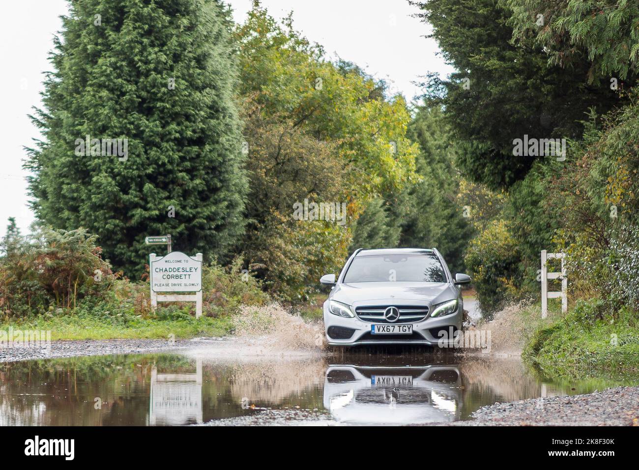 Chaddesley Corbett, UK. 23rd October, 2022. UK weather with very heavy