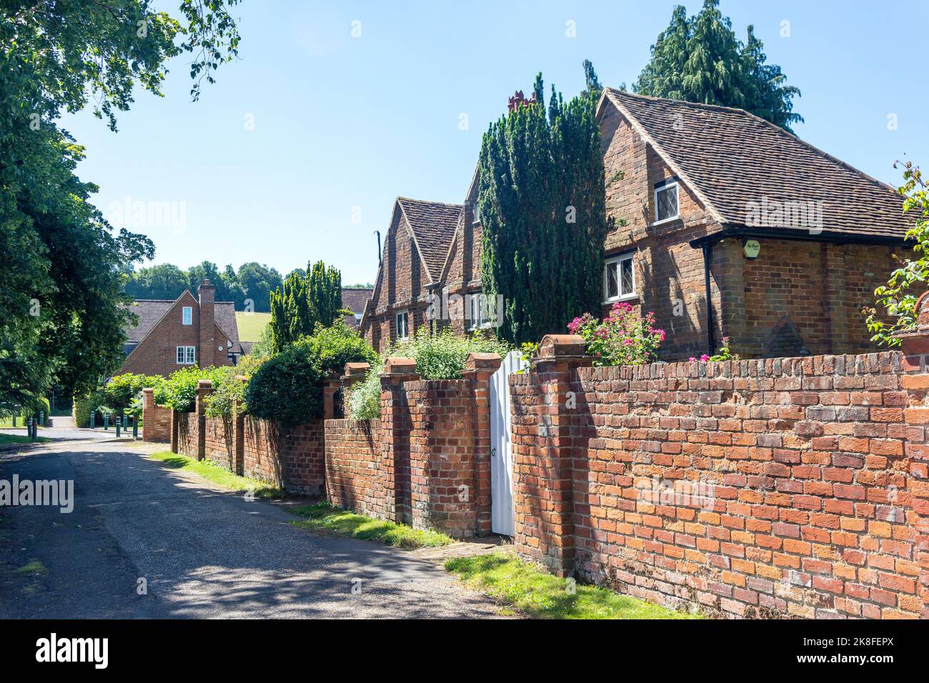 Period houses on High Street, Hurley, Berkshire, England, United Kingdom Stock Photo Alamy