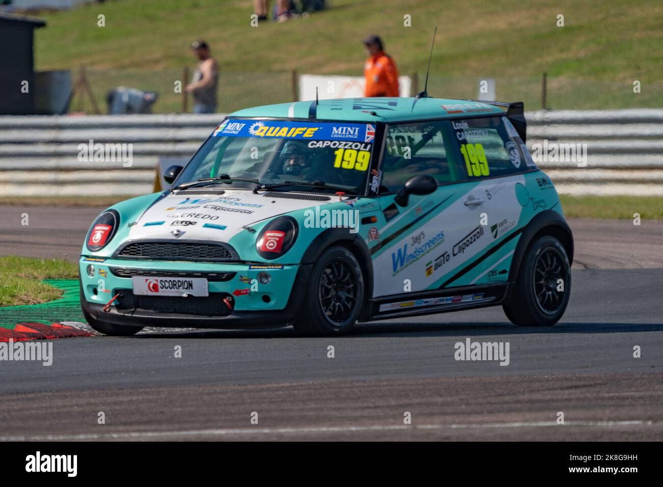Mini Racing Thruxton The Quaife Mini Challenge Qualifying Thruxton 2022 Stock Photo - Alamy
