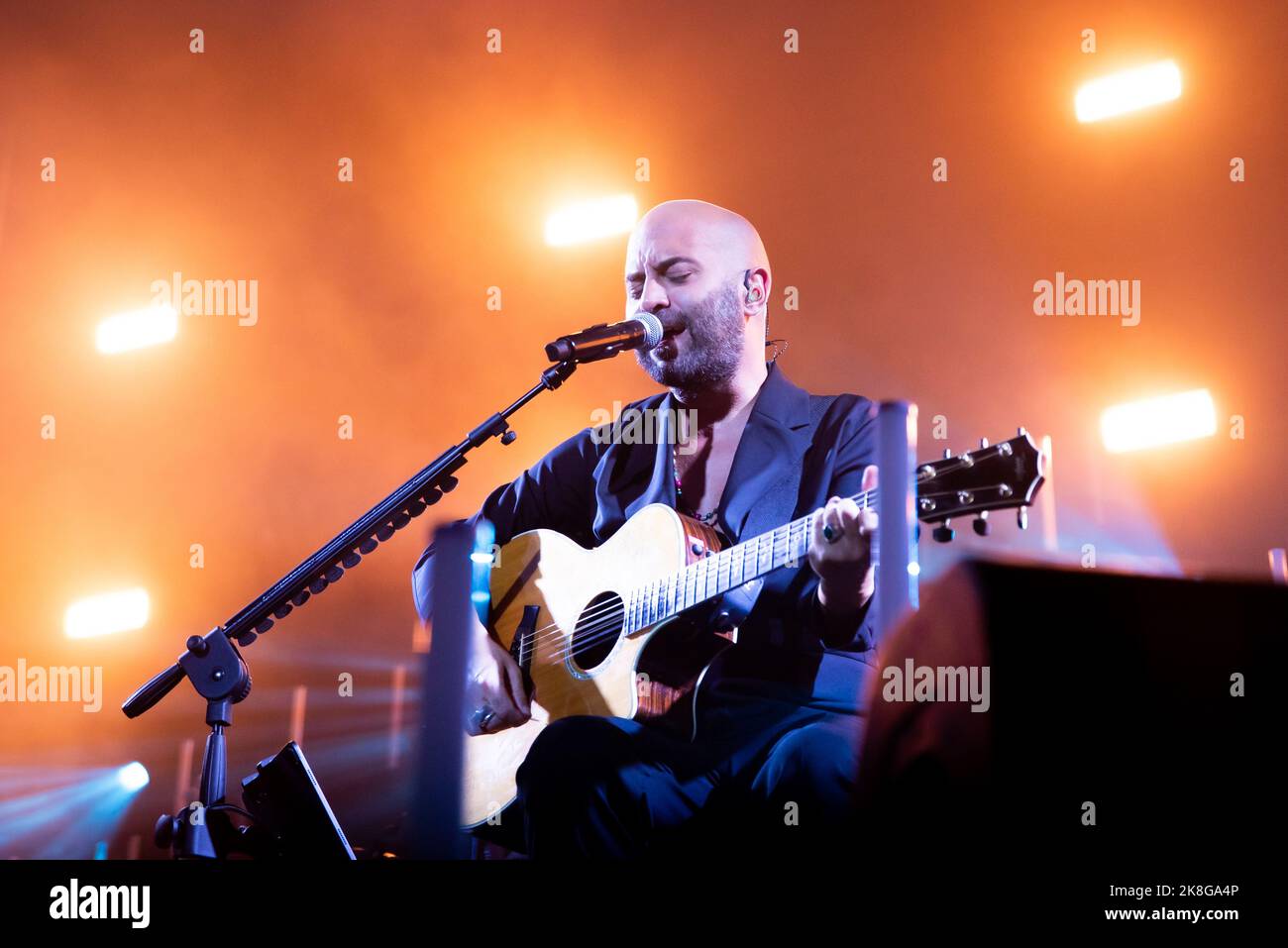 Naples, Salerno, Italy. 22nd Oct, 2022. Giuliano Sangiorgi, singer of Italian band Negramaro, performs during the ''Unplugged European Tour'' live at Teatro Augusteo on October 22, 2022 in Naples, Italy (Credit Image: © Francesco Luciano/ZUMA Press Wire) Stock Photo