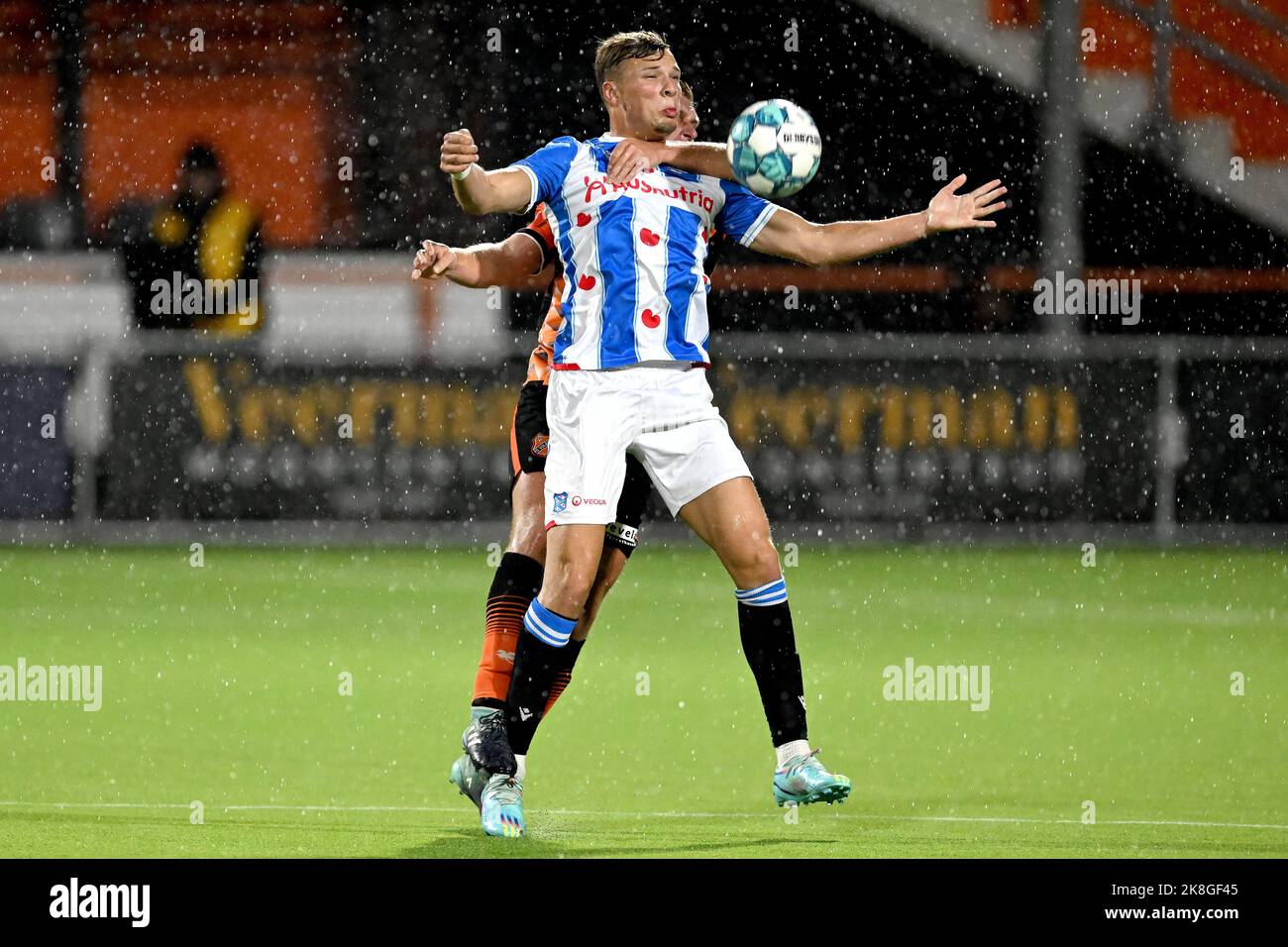 VOLENDAM (lr) Sydney van Hooijdonk of SC Heerenveen, Damon Mirani or FC Volendam during the