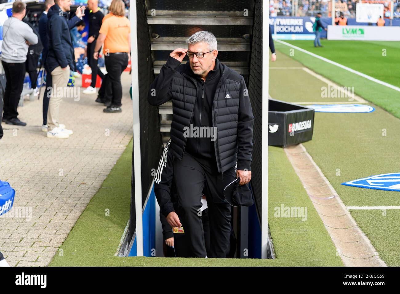 coach Urs FISCHER (UB) comes out of the catacombs, changing rooms ...