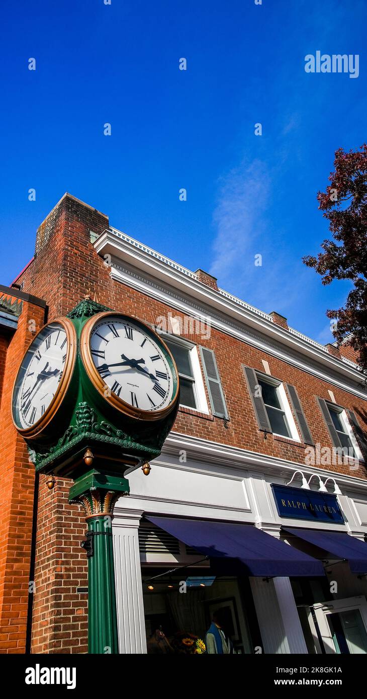 PARIS : Ralph Lauren's first store in Paris opened 1986 Ralph Lauren is the  world famous fashion brand founded in New York.holidays Stock Photo - Alamy