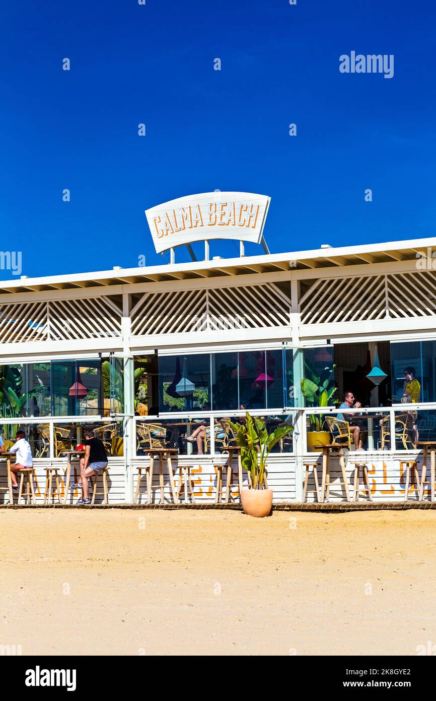 Calma Beach restaurant on Playa de la Barrosa, Cadiz, Spain Stock Photo