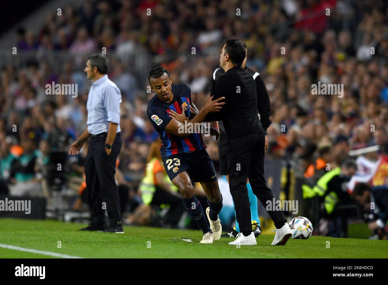 Barcelona, Spain. 23rd Oct, 2022. FC BARCELONA vs ATHLETIC CLUB of BILBAO October 23,2022  Jules Kounde (23) of FC Barcelona and Xavi Hernandez head coach of FC Barcelona during the match between FC Barcelona and Athelic Club of Bilbao corresponding to the eleventh day of La Liga Santander at Spotify Camp Nou in Barcelona, Spain. Credit: rosdemora/Alamy Live News Stock Photo