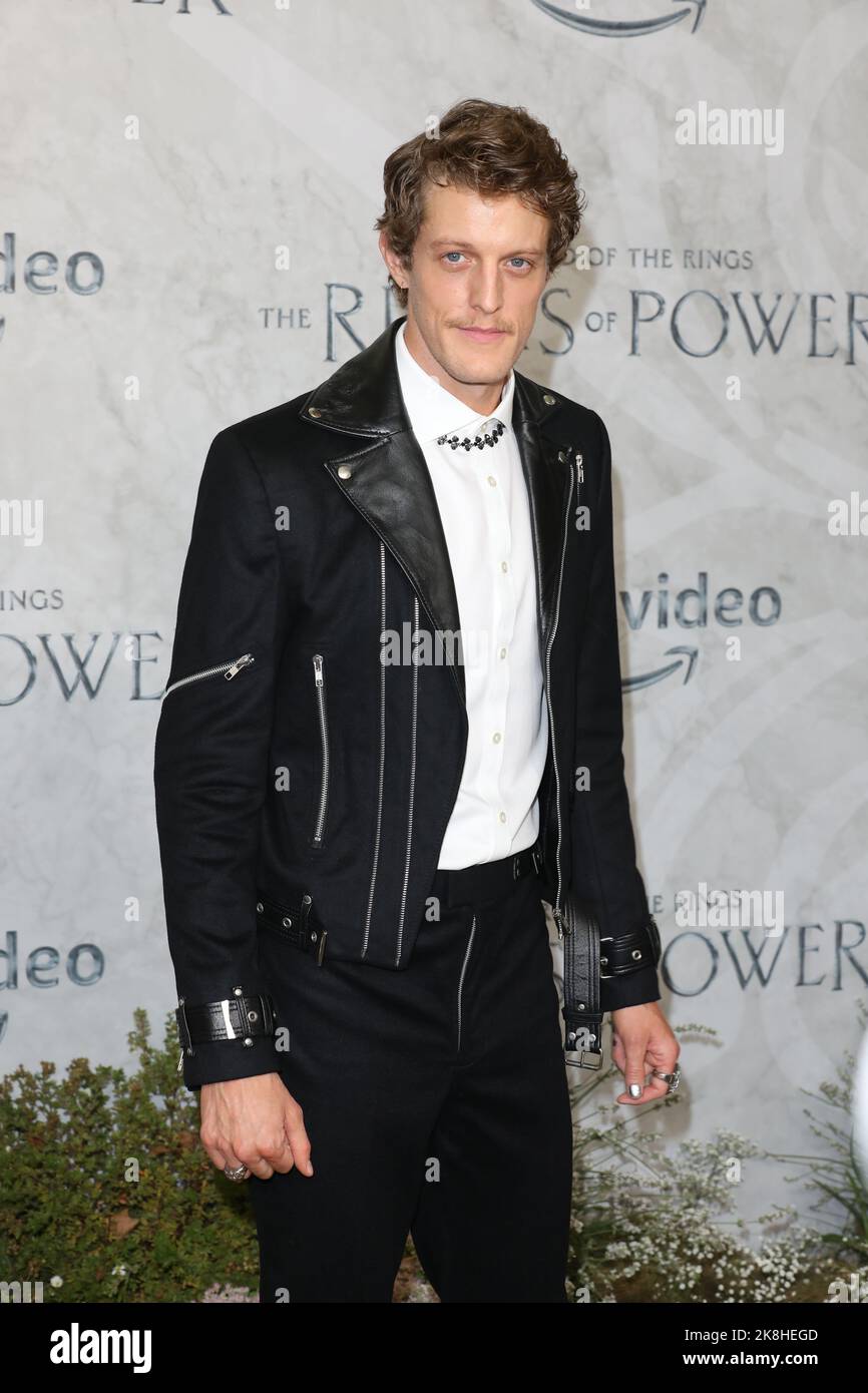 Robert Strange attends the World premiere of "The Lord Of The Rings