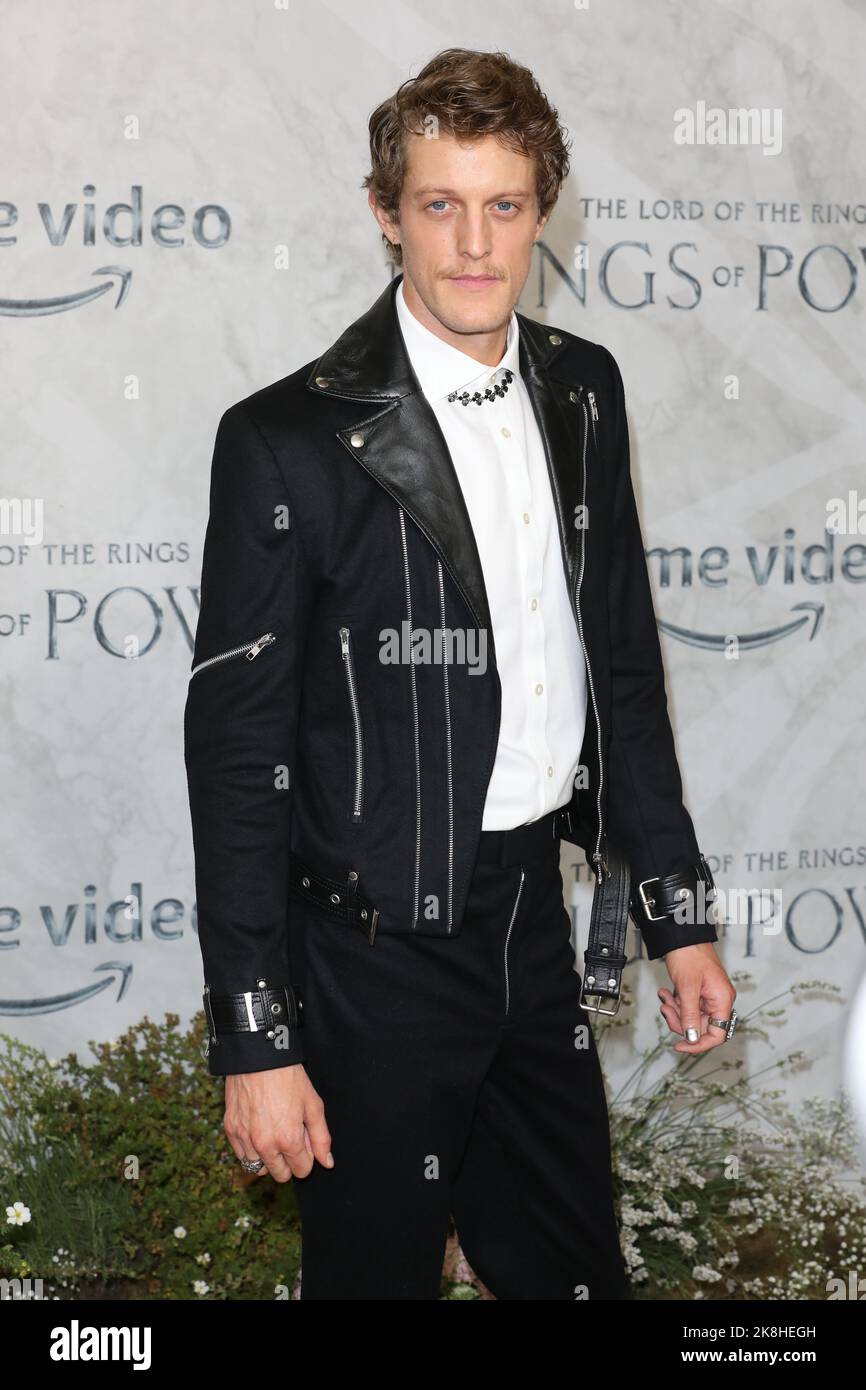 Robert Strange attends the World premiere of "The Lord Of The Rings