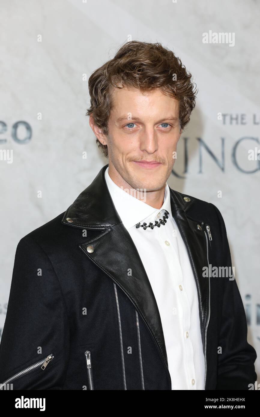 Robert Strange attends the World premiere of "The Lord Of The Rings
