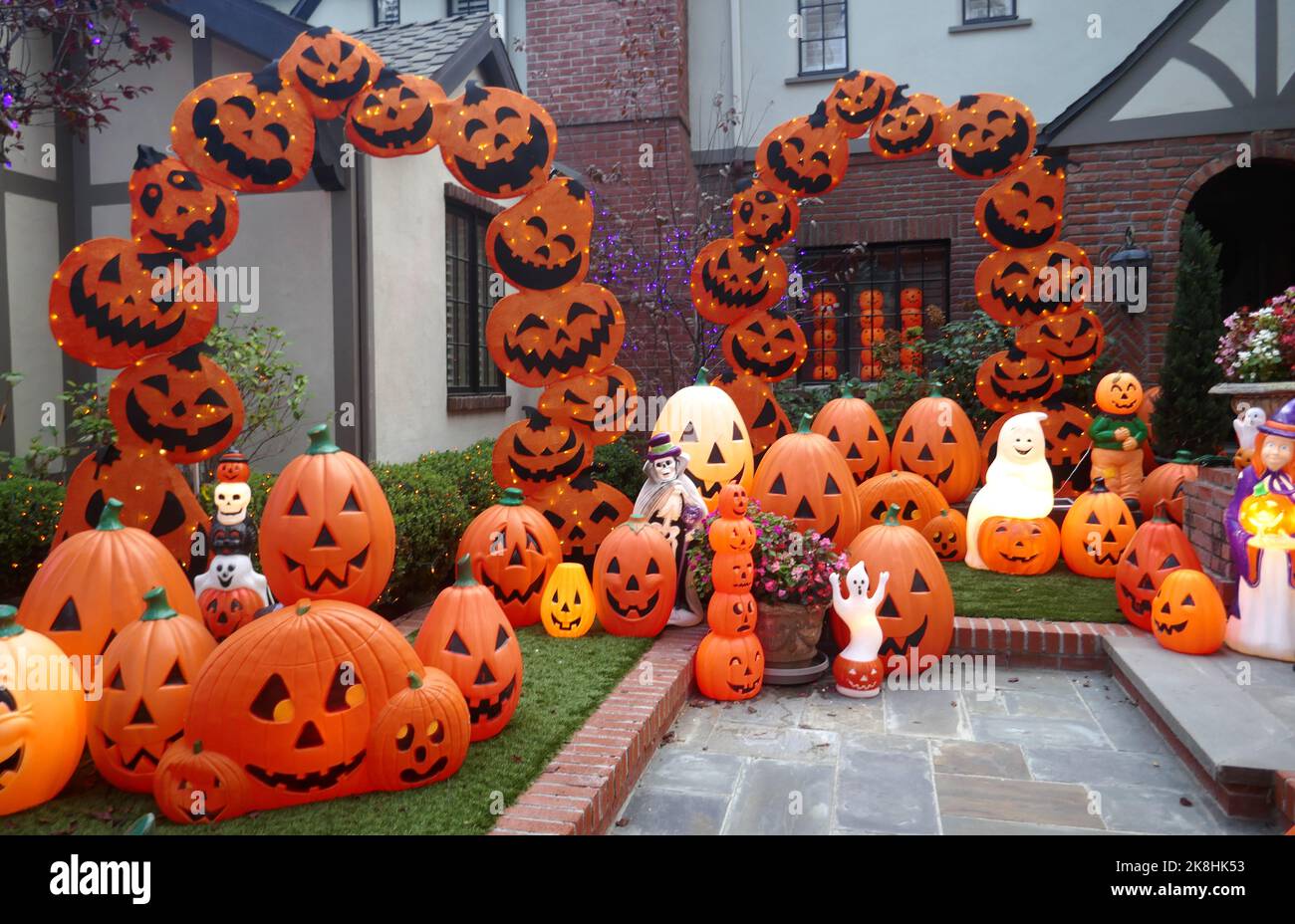 Toluca Lake, California, USA 22nd October 2022 Halloween Pumpkins