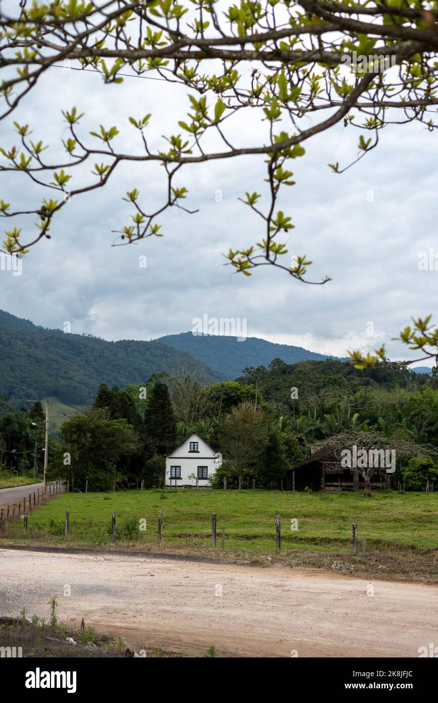 Pomerode, Brazil. 27th Sep, 2022. View of a house and the surrounding landscape in the South American country's 'most German city.' (to dpa 'Brazil's most German city hopes for Bolsonaro's re-election') Credit: Henry Milleo/dpa/Alamy Live News Stock Photo