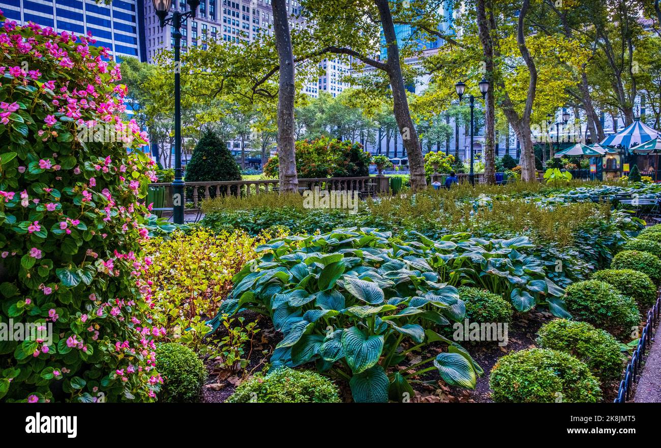 A view of Bryant Park gardens in New York, USA Stock Photo Alamy