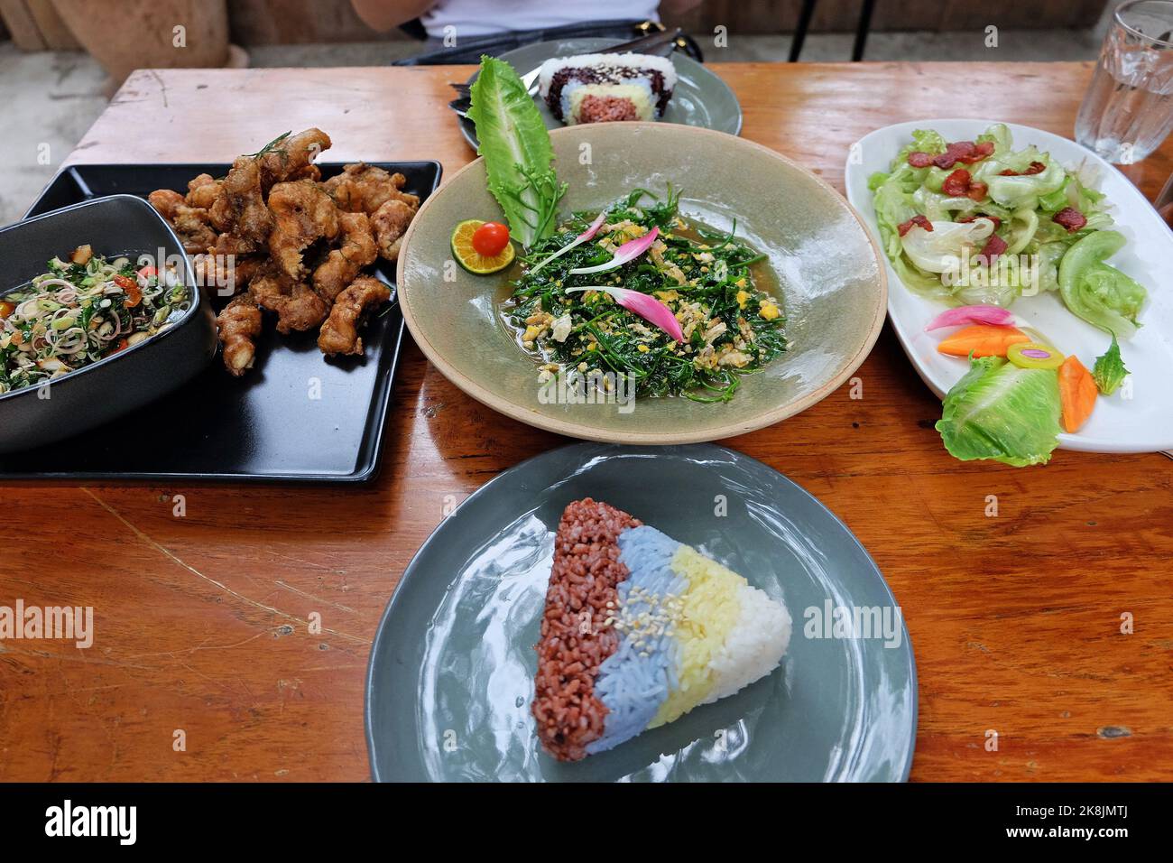 Battered and deep fried fish with herb sauce, Stir fry Malindjo leaves ...