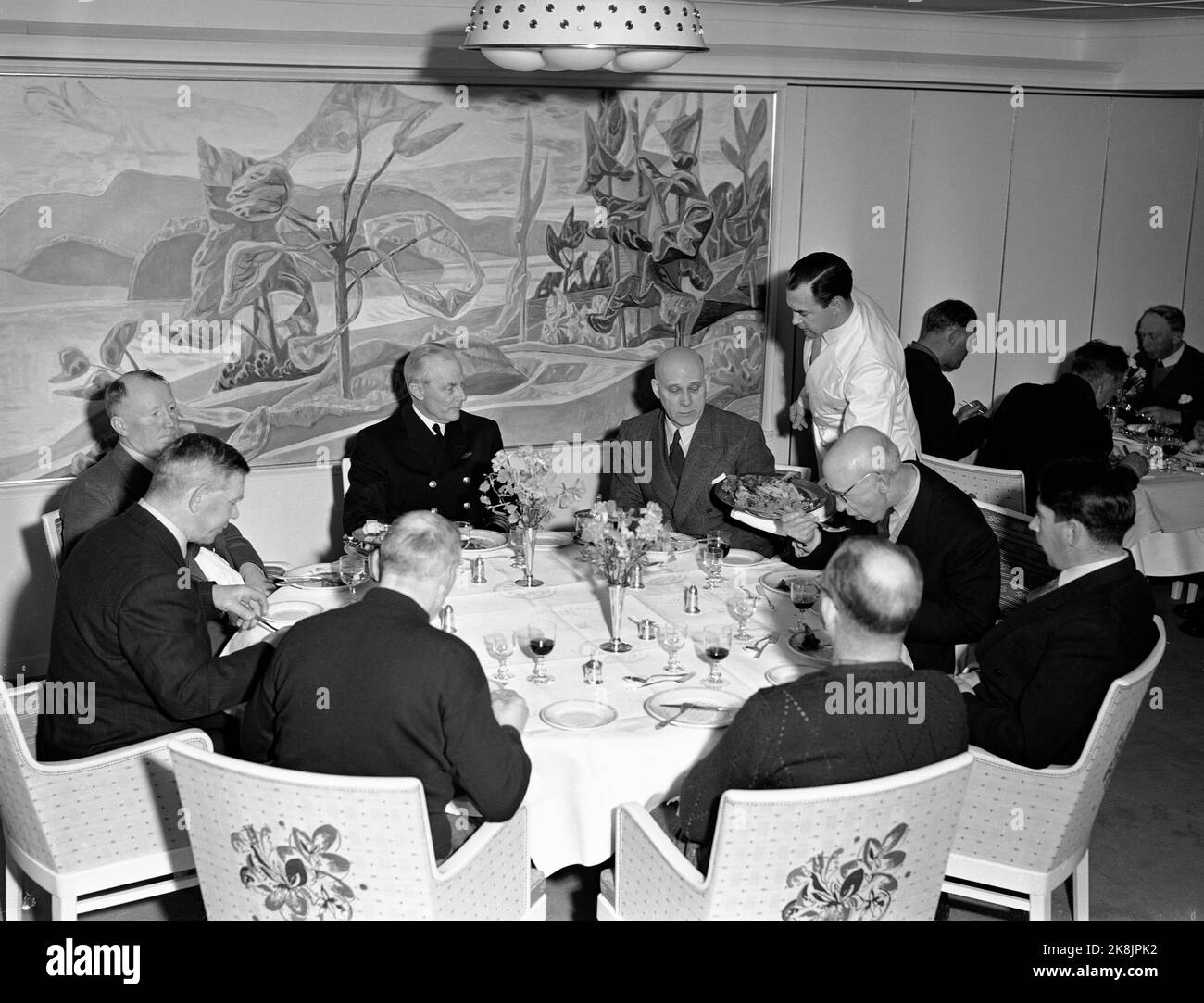 Oslo 19510310 M/S Blenheim, built at Akers Mek Verksted. Workers at Akers Mek Verksted are invited aboard to have dinner before Blenheim's departure. Interior from the dining room. Photo: NTB / NTB Stock Photo