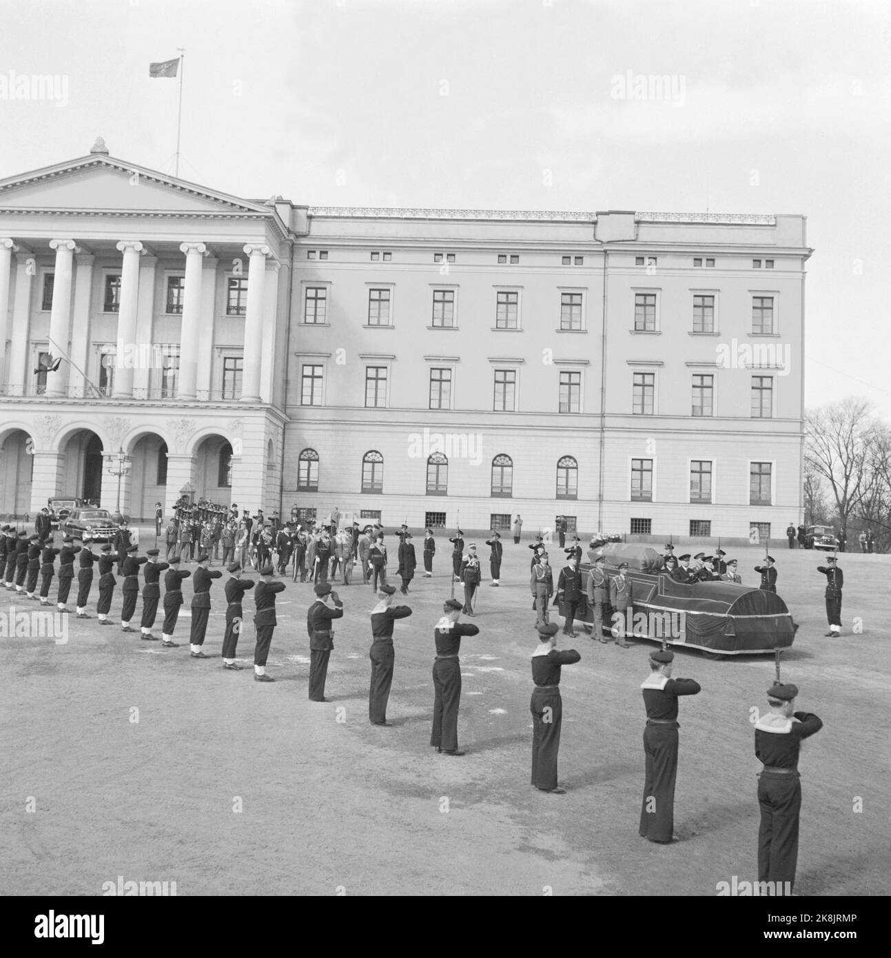 Ntb Ntb The Norwegian Royal House Funerals Soldiers Hi res Stock ntb-ntb-the-norwegian-royal-house-funerals-soldiers-hi-res-stock