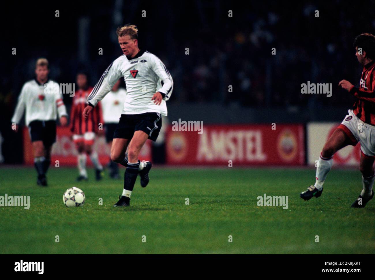 1996 footballer steffen iversen champions league ac milan